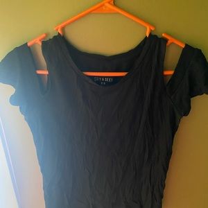 American Eagle off the shoulder tee